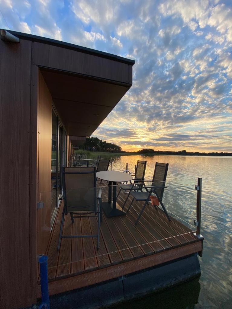 Haus Auf Dem See Elise, Matheo, Mads, Und Jarle Ferchesar Exteriör bild